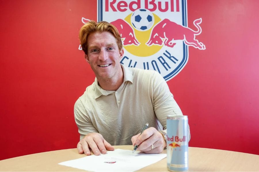 Tim Parker re-signs with Red Bull New York of the MLS.